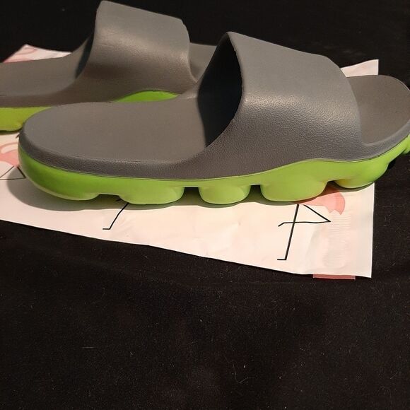 NWT Unisex Slides Beach/Pool/Shower/Outdoor - Picture 2 of 7